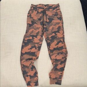 women’s lululemon joggers